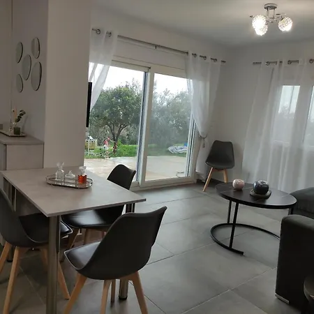 بيت للعطل The House Of The Rising Sun *